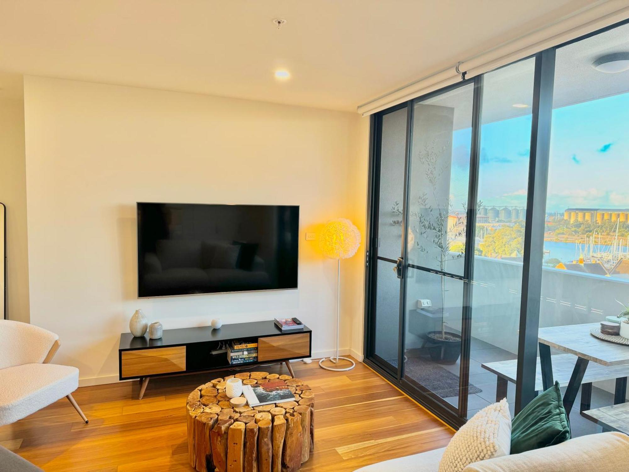 Harbour Towers, Newcastle'S Elite Apartment Stays, Free Parking & Tram Access Exterior photo